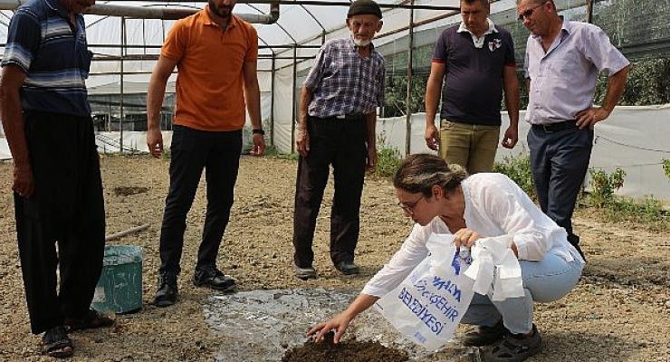 Antalya Büyükşehir’den Serikli çiftçilere toprak analizi desteği